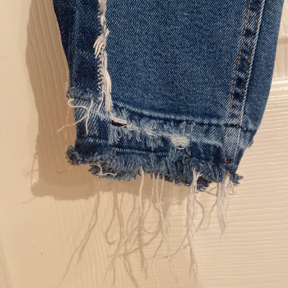 Frayed Ripped Jeans - Picture 3 of 4